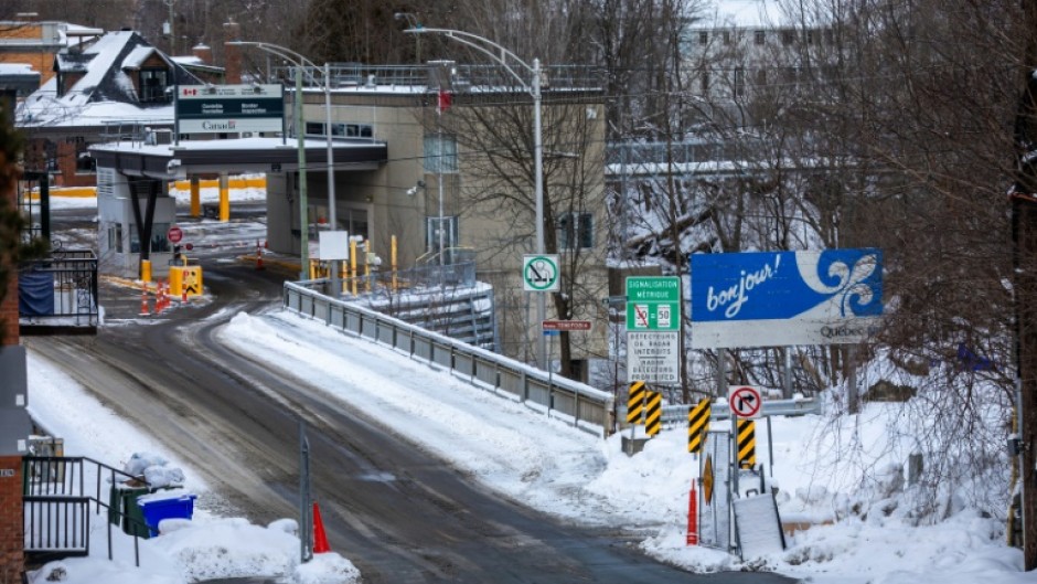 It's a short drive to the Canadian customs office