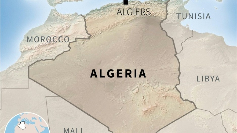 Map of Algeria locating the capital Algiers