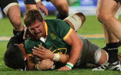 South Africa's loose forward Kwagga Smith (C) scores a try during the Rugby Championship Test match between South Africa and New Zealand. AFP/Phill Magakoe