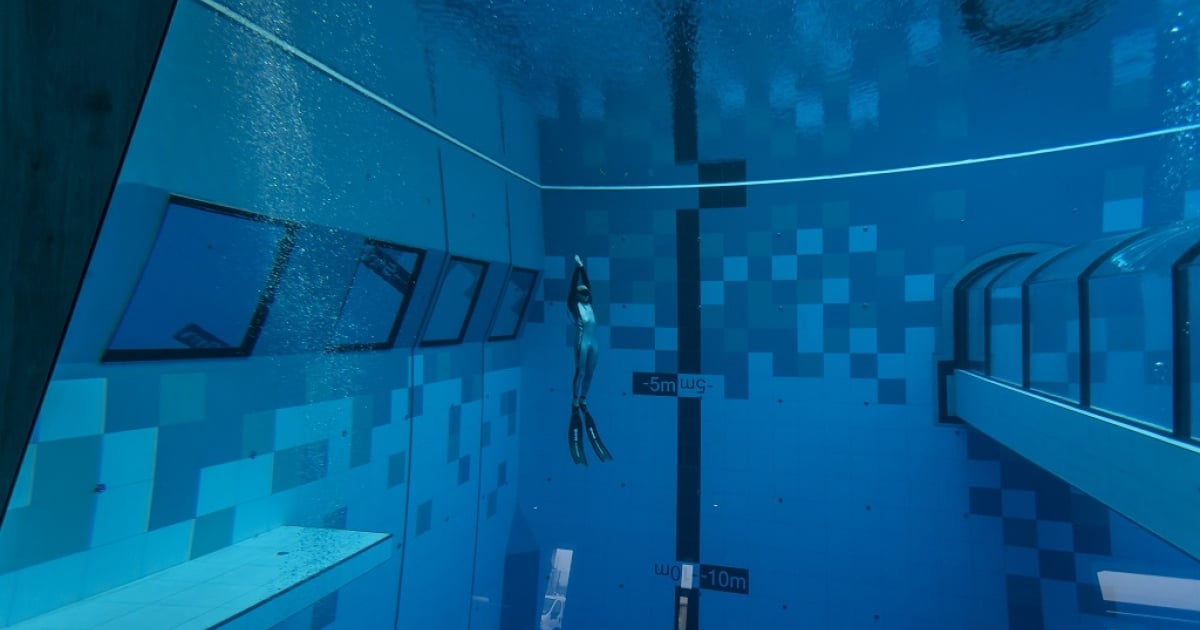 deepest public swimming pool in the world