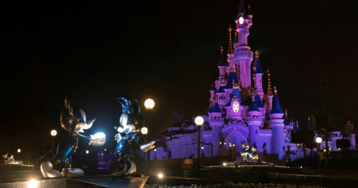 Disneyland Paris postpones re-opening again | eNCA