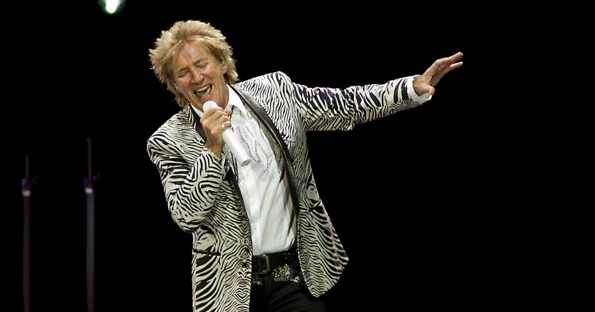 Rod Stewart knighted in Queen Elizabeth's 90th birthday honours | eNCA