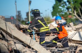 Rescue operations continuing at the George building collapse. Jaco Marais/Die Burger/Gallo Images via Getty Images