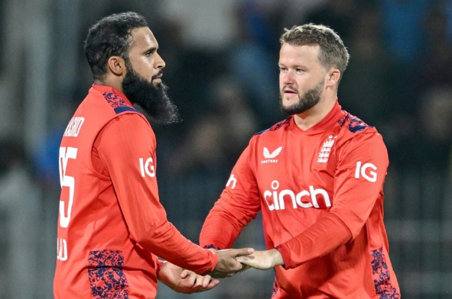 Adil Rashid (L) and Ben Duckett (R) starred as England kept their T20 series against India alive