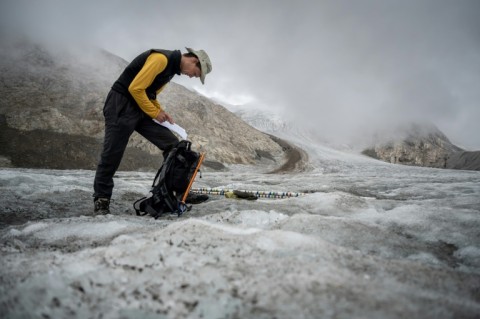 Three cubic kilometres of ice -- three trillion litres of water -- have melted away, the report said