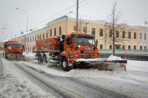 Pavements in some parts of the capital were left completely covered in snow with snow-clearing equipment prioritising roads 