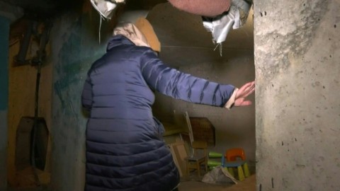 In Kharkiv, residents take repair work into their own hands