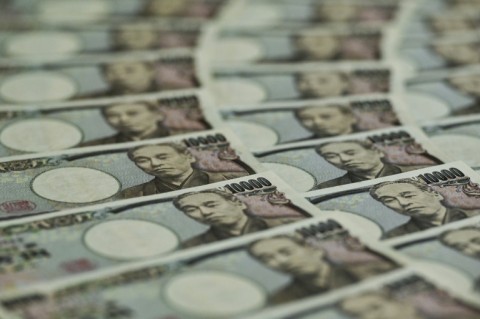 The yen sank back past 131 per dollar after the Bank of Japan left monetary policy unchanged