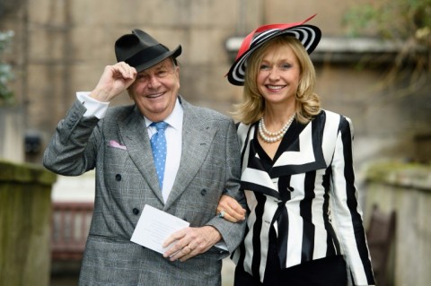 Barry Humphries, who died on Saturday, with his wife Lizzie Spender in 2016