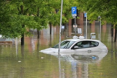 The civil protection agency urged 'maximum caution', as mayors warned people to stay on high ground