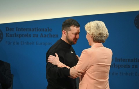 Hug: Ukrainian President Volodymyr Zelensky and European Commission President Ursula von der Leyen 