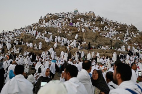 Fierce heat is one of the challenges facing pilgrims doing the hajj in Saudi Arabia this year