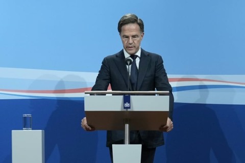 Dutch Prime Minister Mark Rutte said there were 'insurmountable' differences in his coalition