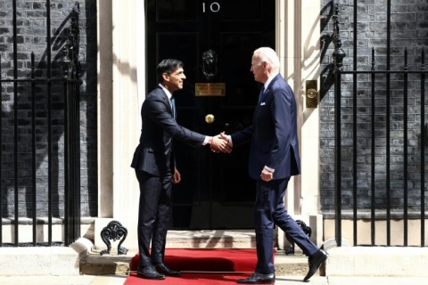 UK Prime Minister Rishi Sunak (L) greeted US President Joe Biden (R) 10 Downing Street 