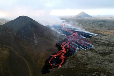 An aeriel photo of the new volcanic eruption in Iceland 