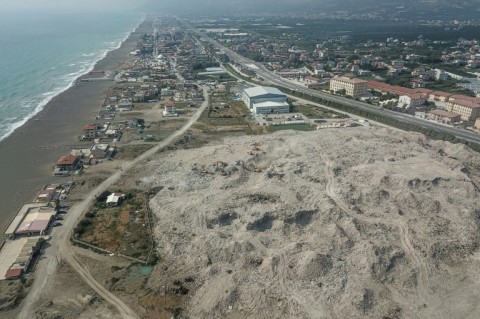 Dust is the latest menace facing survivors of the deadly February quake that ravaged the region