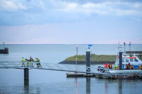 The Fremantle Highway is currently close to Ameland, one of four ecologically sensitive Frisian islands