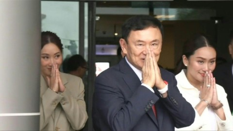 Ex-leader Thaksin returns to Thailand from exile