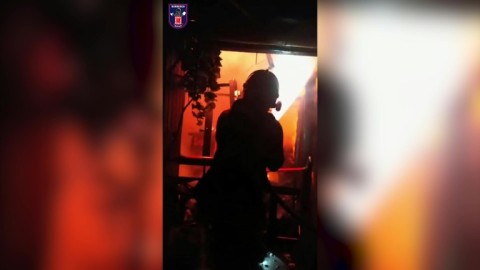 Firefighters battle deadly blaze at nightclub in southeastern Spain