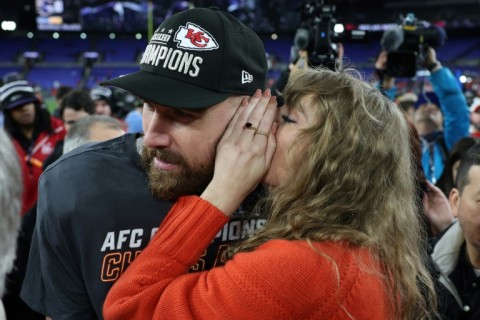 Right-wing conspiracy theorists see a plot in the relationship between Travis Kelce and Taylor Swift