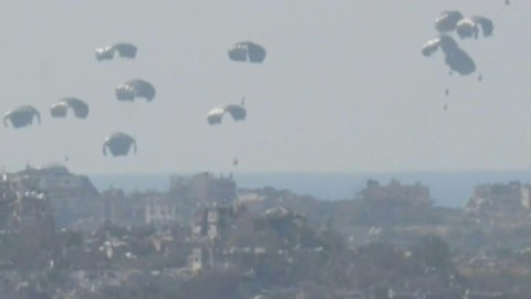 Humanitarian aid parachuted into the Gaza Strip 