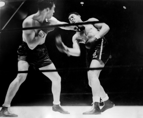 Joe Louis (R) taking his revenge against Max Schmeling  at Yankee Stadium in 1936