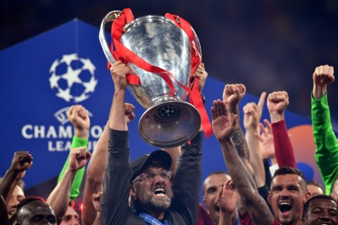 Jurgen Klopp lifts the Champions League trophy in 2019