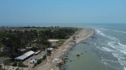 El Bosque sits on a small peninsula in the Gulf of Mexico, exposed to Atlantic storms and hurricanes