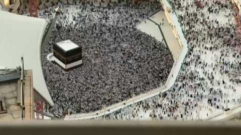 Timelapse of pilgrims circling Kaaba on the first day of Eid al-Adha