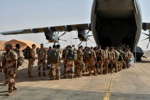 The last French soldiers board a French military plane to leave Niger on December 22, 2023