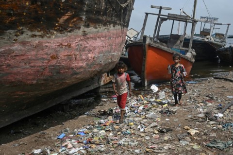 Girls on Pakistan's impoverished Baba islands are often wed as young as 16