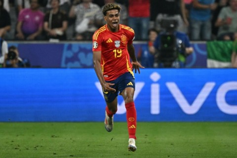 Lamine Yamal celebrates scoring against France in the Euro 2024 semi-final