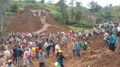 Ethiopia landslide kills hundreds