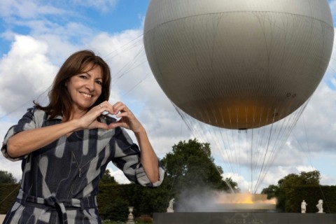 Paris mayor Anne Hidalgo wants the cauldron to stay 