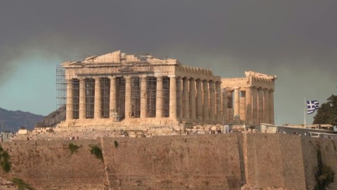 Cloud of smoke overshadows Athens as Greece battles wildfires