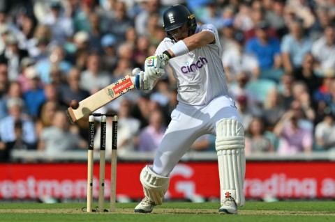 Counter-attack: England's Jamie Smith hits out in the third Test against Sri Lanka at the Oval