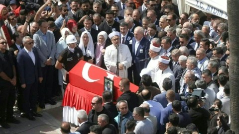 US-Turkish activist Aysenur Ezgi Eygi's coffin carried to Mosque before funeral