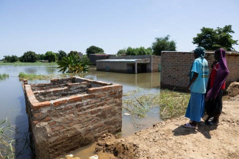 Bad weather and floods have affected more than 10 percent of people in the massive central African country, according to the UN humanitarian agency