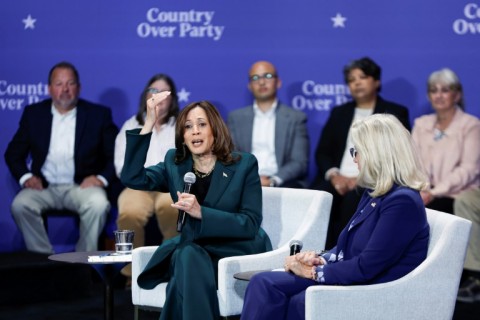 Kamala Harris, who has campaigned with anti-Trump Republican Liz Cheney in Wisconsin, will soon put Barack and Michelle Obama onto the campaign trail 