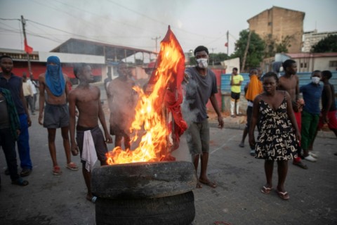 Protests escalated, with rioters setting fire to tyres to block avenues and causing damage across Maputo 