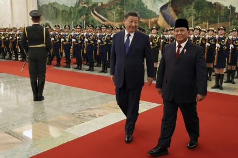 Xi Jinping welcomes “new chapter” in relations with Indonesia