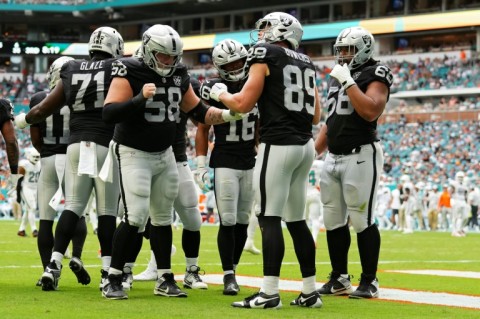 Las Vegas Raiders player Brock Bowers (89) does the Donald Trump celebration following a touchdown