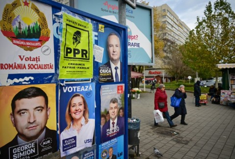 Rhe governing pro-European Social Democrats won the legislative vote, but far-right parties secured a third of the ballots