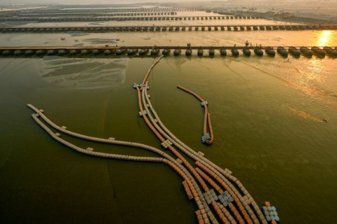 A humongous tent city, two-thirds the area of Manhattan, is being built on the floodplains of Prayagraj