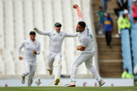 Pakistan's Khurram Shahzad picked up two of three South Africa wickets as the tourists fought back with the ball