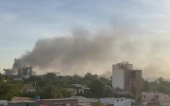 Smoke in Khartoum as battles rage