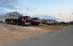 Firefighters continue to battle blazes in the Western Cape. eNCA/Kevin Brandt