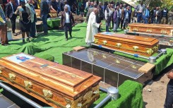 Mhatu Family buries relatives 