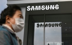 Samsung will roll out a real-time call translation service using AI technology next year, the firm says