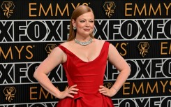 'Succession' star Sarah Snook wore a sultry red Vivienne Westwood gown to the Emmys